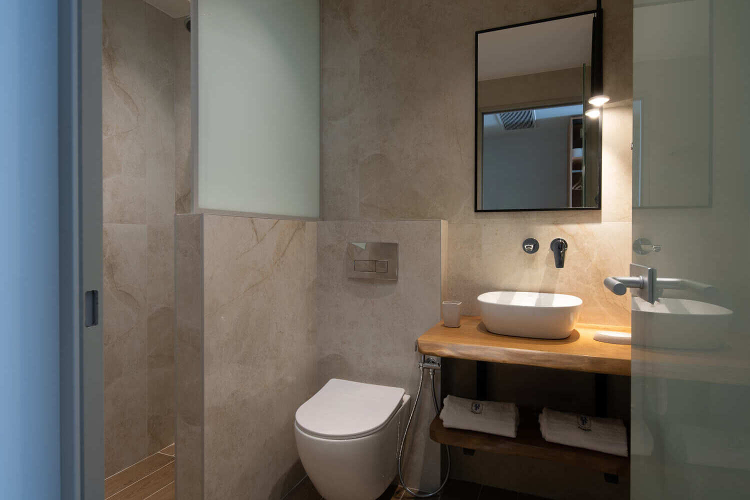 Tiara Holidays - HP Family Suites -Double Room - bathroom